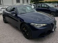 Usata Alfa Romeo Giulia Executive 160 CV (117 kW) 2019 Blu/azzurro Berlina