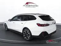 Nuova BMW 530 M Sport 299 CV (219 kW) 2026 Bianco Station wagon