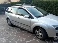 Usata Ford Focus 90 CV (66 kW) 2005 Grigio Station wagon