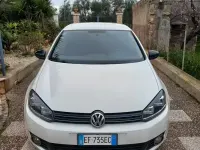 Usata VW Golf VI 105 CV (77 kW) 2011 Bianco Utilitaria