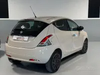 Usata Lancia Ypsilon Silver 69 CV (50 kW) 2018 Bianco Utilitaria