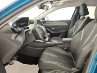 Usata Peugeot 308 Allure 131 CV (96 kW) 2024 Blu metallizzato Berlina