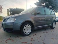 Usata VW Touran Highline 105 CV (77 kW) 2004 Grigio Monovolume
