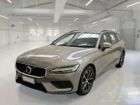 Usata Volvo V60 Business Edition 150 CV (110 kW) 2019 Beige Station wagon