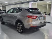 Usata Maserati Levante 275 CV (202 kW) 2017 Grigio SUV