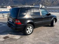 Usata Mercedes ML400 250 CV (183 kW) 2004 Nero SUV