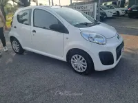 Usado Citroën C1 Attraction 68 CV (50 kW) 2012 Blanco Utilitario