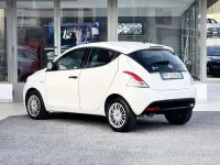 Usata Lancia Ypsilon 69 CV (50 kW) 2018 Bianco Utilitaria
