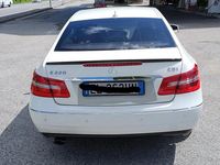 Usata Mercedes E220 Executive 170 CV (125 kW) 2012 Bianco Coupé