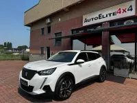 Usata Peugeot 2008 Allure 131 CV (96 kW) 2021 Bianco SUV