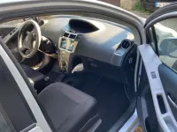 Usata Toyota Yaris Sol 90 CV (66 kW) 2009 Argento Utilitaria