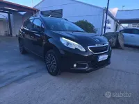 Usata Peugeot 2008 Active 68 CV (50 kW) 2014 Nero SUV