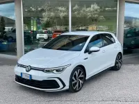 Usata VW Golf VIII R-line 150 CV (110 kW) 2024 Bianco Berlina