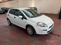 Occasion Fiat Punto Lounge 77 ch (56 kW) 2012 Blanc Citadine