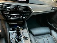 Usata BMW 520 Luxury Line 190 CV (139 kW) 2019 Blu/azzurro Station wagon