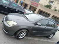 Usata Toyota Corolla 97 CV (71 kW) 2004 Nero Berlina
