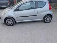 Usata Peugeot 107 68 CV (50 kW) 2006 Utilitaria