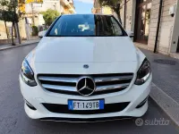 Usata Mercedes B180 109 CV (80 kW) 2018 Bianco Utilitaria