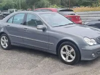 Usata Mercedes C320 Avantgarde 218 CV (160 kW) 2005 Grigio Berlina