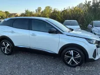 Usata Peugeot 3008 Allure 131 CV (96 kW) 2022 Bianco SUV