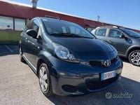 Usata Toyota Aygo 68 CV (50 kW) 2009 Grigio Utilitaria