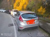 Usata Ford Fiesta 96 CV (70 kW) 2009 Grigio Utilitaria