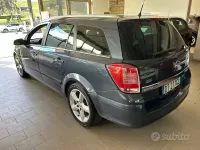 Usata Opel Astra Cosmo 125 CV (91 kW) 2009 Blu Station wagon