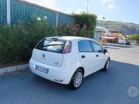 Usata Fiat Punto 75 CV (55 kW) 2014 Bianco Utilitaria