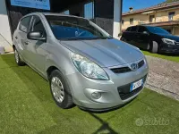 Usata Hyundai i20 78 CV (57 kW) 2009 Grigio Utilitaria