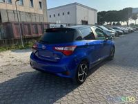 usata Toyota Yaris 1.5 Hybrid Trend Blue Edition