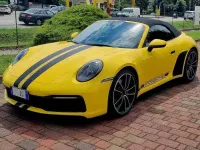 Usata Porsche 992 450 CV (330 kW) 2021 Giallo Cabrio
