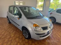 Usata Renault Modus 75 CV (55 kW) 2005 Grigio Monovolume