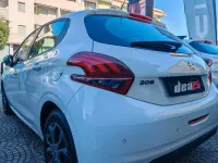 Usata Peugeot 208 Active 82 CV (60 kW) 2016 Bianco Utilitaria