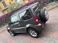 Usata Suzuki Jimny 86 CV (63 kW) 2010 Grigio SUV
