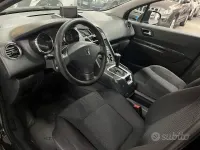 Usata Peugeot 5008 109 CV (80 kW) 2010 Nero Monovolume