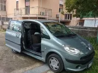 Usata Peugeot 1007 70 CV (51 kW) 2006 Verde Monovolume