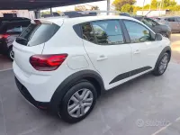 Usata Dacia Sandero Stepway 101 CV (74 kW) 2022 Bianco Berlina