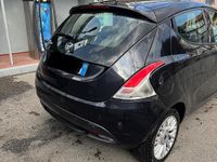 Usata Lancia Ypsilon Gold 95 CV (69 kW) 2015 Nero Utilitaria