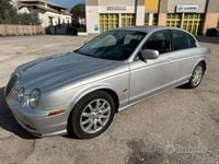 Usata Jaguar S-Type Executive 238 CV (175 kW) 2002 Grigio Berlina