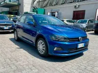Usata VW Polo Trendline 75 CV (55 kW) 2018 Bluazzurro Utilitaria