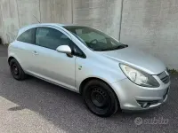 Usata Opel Corsa 95 CV (69 kW) 2011 Grigio Utilitaria