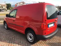 Usata VW Caddy 122 CV (89 kW) 2016 Rosso Monovolume