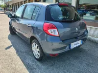 Usata Renault Clio II 75 CV (55 kW) 2011 Blu/azzurro Berlina