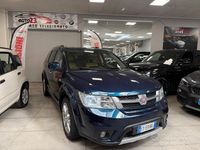 Usata Fiat Freemont Lounge 170 CV (125 kW) 2015 Blu SUV