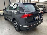 Usata VW Tiguan Life 150 CV (110 kW) 2022 Grigio scuro SUV