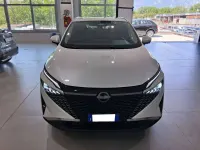 Usata Nissan Qashqai N-Connecta 140 CV (102 kW) 2024 White pearl SUV