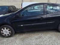 Usado Renault Clio II 84 CV (61 kW) 2007 Berlina