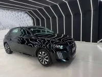 Usata Peugeot 208 Active 101 CV (74 kW) 2024 Nero Utilitaria