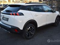 Usata Peugeot 2008 Allure 131 CV (96 kW) 2022 Bianco SUV