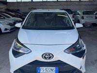 Usata Toyota Aygo Business Edition 69 CV (50 kW) 2018 Bianco Utilitaria